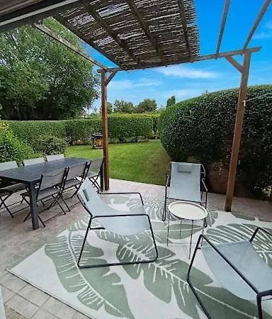 Feriehus De La Pierrose 100 M2 Avec Jardin Prive Proche De Bayeux Et Des Plages Du Debarquement Cahagnolles