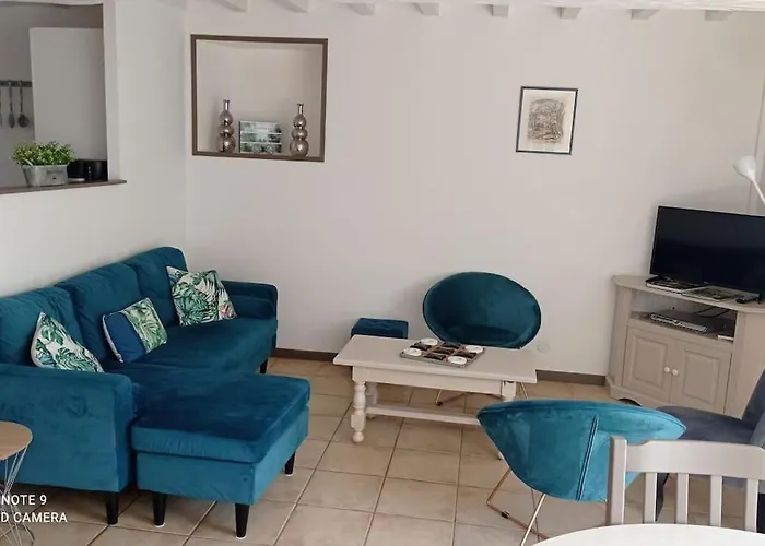 De La Pierrose 100 M2 Avec Jardin Prive Holiday home Cahagnolles