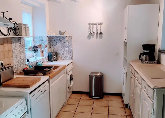 De La Pierrose Au Coeur De La Normandie * Cahagnolles